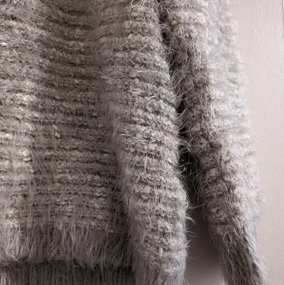 Textured Knit Sweater - Picture 4 of 4